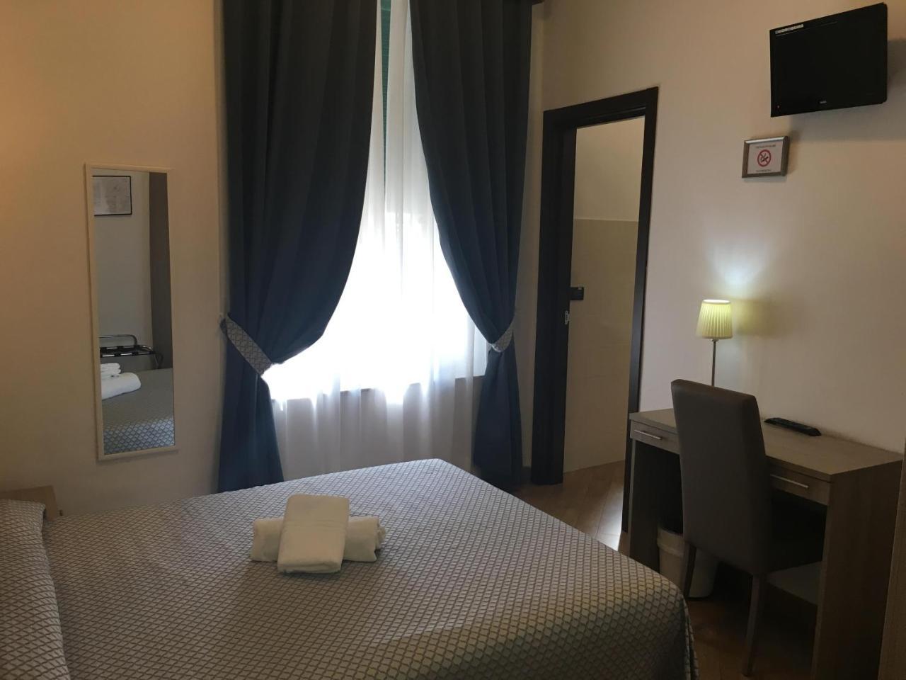Hotel Chopin Генуя Экстерьер фото